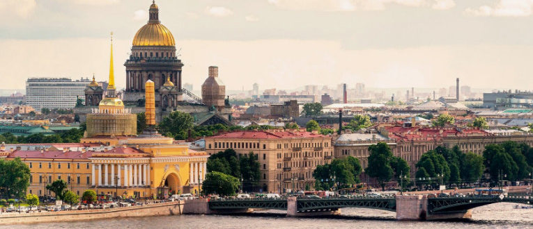 Санкт-Петербург открыт для туристов и гостей города
